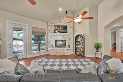 10319 Oak Forest Way, New Braunfels, TX 78132 - Photo 14