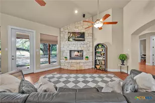 10319 Oak Forest Way, New Braunfels, TX 78132 - Photo 14