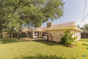 410 Paisano Dr, Victoria, TX 77904 - Photo 4