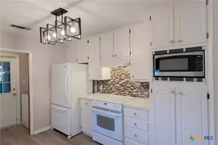 410 Paisano Dr, Victoria, TX 77904 - Photo 14