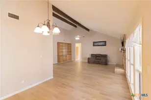 410 Paisano Dr, Victoria, TX 77904 - Photo 10