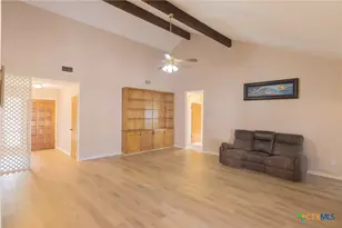 410 Paisano Dr, Victoria, TX 77904 - Photo 8