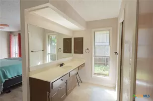 410 Paisano Dr, Victoria, TX 77904 - Photo 18