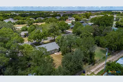 437 Wallace Street, Seguin, TX 78155 - Photo 30