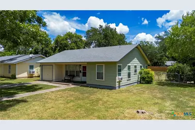 437 Wallace Street, Seguin, TX 78155 - Photo 22