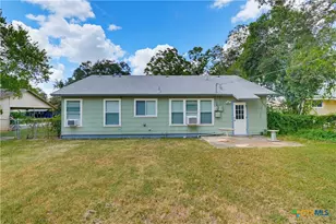 437 Wallace St, Seguin, TX 78155 - Photo 20