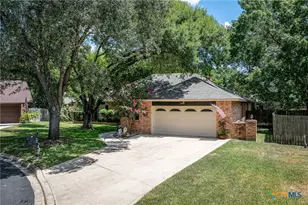 305 Westbend Cir, Seguin, TX 78155 - Photo 2