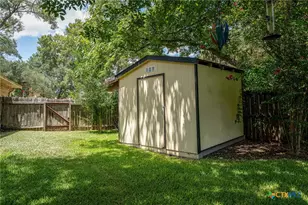 305 Westbend Cir, Seguin, TX 78155 - Photo 28