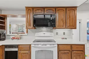 16647 FM725, Seguin, TX 78155 - Photo 4