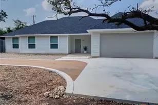 1131 Yaupon Dr, Fischer, TX 78623 - Photo 4