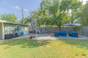 313 3rd St, Cuero, TX 77954 - Photo 22