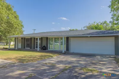 313 3rd Street, Cuero, TX 77954 - Photo 4