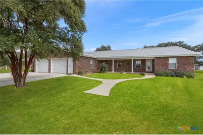 172 Meadow Lake Drive, Seguin, TX 78155 - Photo 2