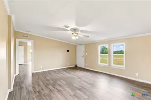 730 Shady Holw Rd, Victoria, TX 77904 - Photo 16