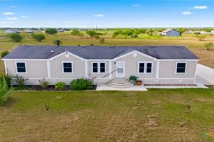 730 Shady Holw Rd, Victoria, TX 77904 - Photo 2