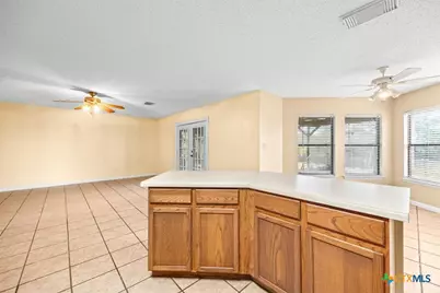 797 Killarney Road, Floresville, TX 78114 - Photo 18
