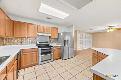797 Killarney Road, Floresville, TX 78114 - Photo 16