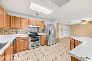 797 Killarney Rd, Floresville, TX 78114 - Photo 16