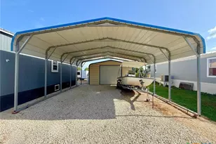 1112 W Houston Ave, Seadrift, TX 77983 - Photo 10