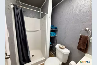 1112 W Houston Avenue, Seadrift, TX 77983 - Photo 8