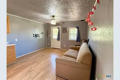 1112 W Houston Avenue, Seadrift, TX 77983 - Photo 4