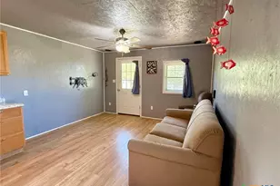 1112 W Houston Ave, Seadrift, TX 77983 - Photo 4