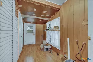 1244 W Bridge St, New Braunfels, TX 78130 - Photo 16