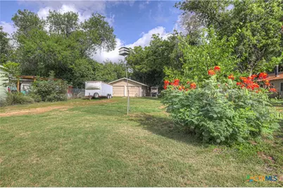 1244 W Bridge Street, New Braunfels, TX 78130 - Photo 22