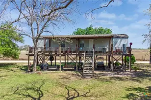 1250 Darst Creek Ln, Seguin, TX 78155 - Photo 4