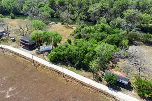 1250 Darst Creek Ln, Seguin, TX 78155 - Photo 6
