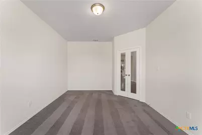 942 Blue Violet, New Braunfels, TX 78130 - Photo 6