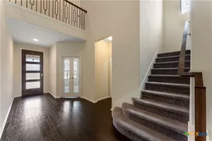 942 Blue Violet, New Braunfels, TX 78130 - Photo 4