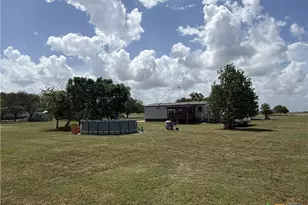 387 Adcock Rd, Victoria, TX 77905 - Photo 14
