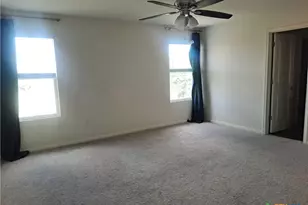 225 Rainey Dr, Jarrell, TX 76537 - Photo 8