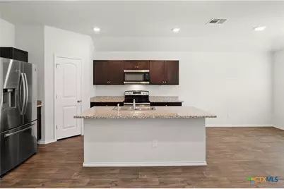 204 Yucca Drive, Seguin, TX 78155 - Photo 14