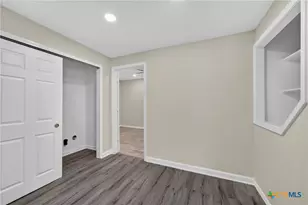 1308 S 45th St, Temple, TX 76504 - Photo 10