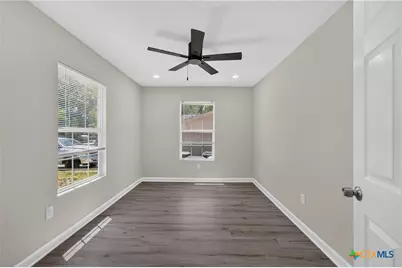 1308 S 45th Street, Temple, TX 76504 - Photo 6