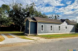 1430 N Hamilton St, Gonzales, TX 78629 - Photo 8