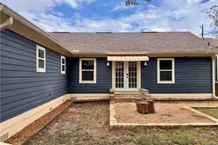1430 N Hamilton St, Gonzales, TX 78629 - Photo 4