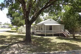 493 W Jahn St, New Braunfels, TX 78130 - Photo 24
