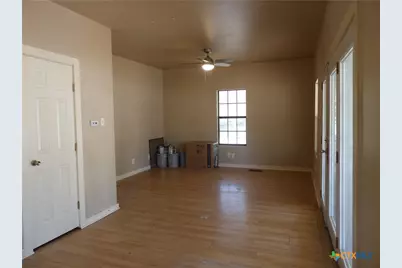 493 W Jahn Street, New Braunfels, TX 78130 - Photo 18