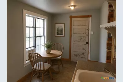 493 W Jahn Street, New Braunfels, TX 78130 - Photo 16