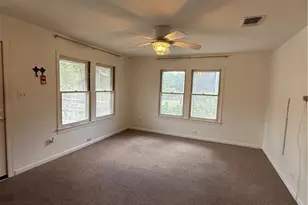 342 S Market St, New Braunfels, TX 78130 - Photo 12