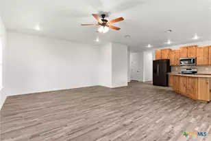 828 Elijah La, Lampasas, TX 76550 - Photo 8