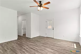 828 Elijah La, Lampasas, TX 76550 - Photo 14