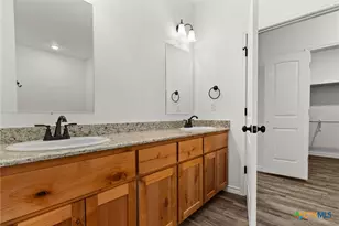 828 Elijah La, Lampasas, TX 76550 - Photo 18