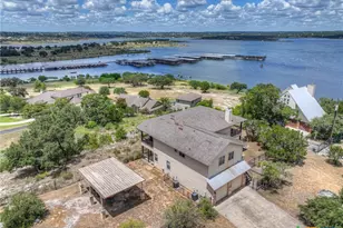 1525 W Lakeside Dr, Canyon Lake, TX 78133 - Photo 2