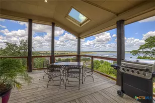1525 W Lakeside Dr, Canyon Lake, TX 78133 - Photo 32