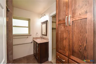 201 Canterbury Lane, Victoria, TX 77904 - Photo 22