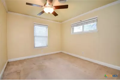 201 Canterbury Lane, Victoria, TX 77904 - Photo 14